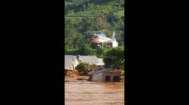 Dramatic Rescue: Helicopter Saves Family from Catastrophic Vietnam Flood