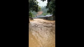 Terrifying Flash Flood Engulfs Vietnam Village: Witness Account and Rescue Efforts