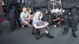 Berlin police clamp down on Gaza protest with force