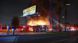 US, Los Angeles: South Gate Two-Alarm Commercial Fire Part 1