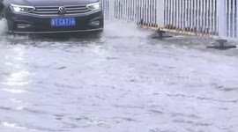 China: China on alert as severe weather sweeps across nation