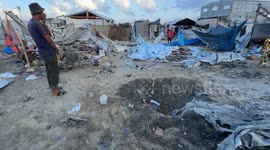 Israeli strikes target displaced families’ tents in Gaza, killing at least five (2)