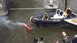 Full Sequence: Protestors Pulled from Canal During Amsterdam Pride Protest 02-08-2025