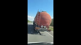 Officer clings to fuel truck for 5km after driver flees in Dagestan, Russia