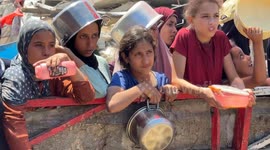 Charity distributes meals in Gaza amid worsening food shortages