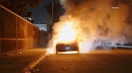 US, Los Angeles: Echo Park Auto Fire