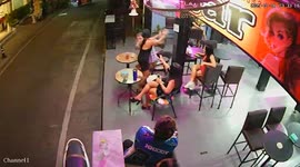 Drunk British tourist, 66, breaks arm after punching bar girl in Pattaya