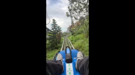 Wholesome tourist is loving this Alpine coaster ride in Vietnam