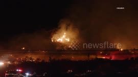 US, Bakersfield: Frazier Park Structure Fire Sparks Small Wildfire