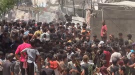 Humanitarian airdrops continue over Gaza as Israeli siege worsens famine (2)