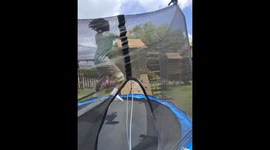 Trampoline collapse sends man tumbling in Willemstad, Curaçao