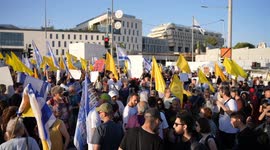 Protesters in Jerusalem demand end to Gaza offensive, return of hostages