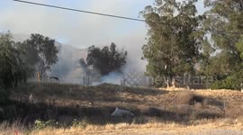 US, Los Angeles: Jurupa Valley Wildfire With Evacuations Threaten Homes