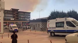 3 villages, a hospital evacuated in northwestern Türkiye due to wildfires