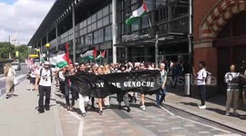 UK: Crowds Depart St. Pancras to Join Pro-Palestine Demonstration in London