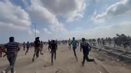 Palestinians in Gaza flock to aid distribution point near Netzarim Corridor