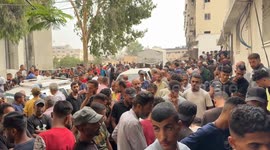 Gaza mourns 27 killed in Israeli strikes, including aid seekers (2)