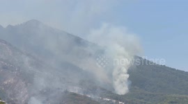 Italy: Wildfire continues at Vesuvius National Park in Italy