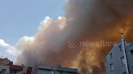 Turkey: Çanakkale Wildfire Prompts Mass Evacuations, Airport Closure 2