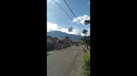 Indonesia: Mount Marapi Erupts, Sending Ash Column 1.6 km Above Summit 2