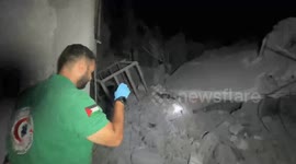 MOMENT - Footage shows Palestinian Girl rescued from rubble