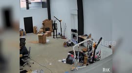 MOMENT - AI-powered humanoid robot goes out of control