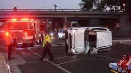 US, Bakersfield: Bakersfield 2-Vehicle Collision With Rollover