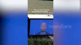 Anti-JD Vance van tours the Cotswolds during the VP's visit