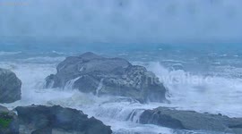 Taiwan: Typhoon Podul lashes southern Taiwan, halts transportation