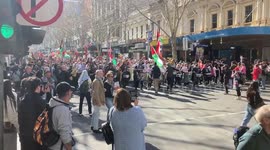 Australia: Large Pro-Palestine March Moves Through Melbourne Streets