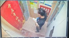 Resident panics when he thinks lift is stuck... as door opens behind him