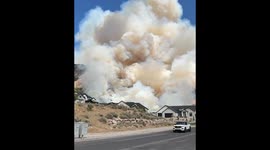 US: Wildfire Prompts Evacuations and Power Outages in North Ogden, Utah 4