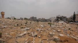 Gaza Strip: Shortage of burial spaces in Gaza leaves mourners struggling to lay loved ones to rest
