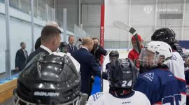Putin meets with young hockey players in Moscow before talks with Trump