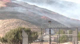 US, Los Angeles: Acton Hawk Fire