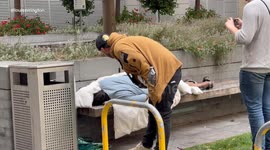 Migrant ARRESTED for public indecency in front of Children at Canary Wharf - London