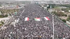 Yemen: Tens of thousands rally in Yemen's capital to protest against Netanyahu's