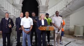 US: Briefing by Mayor and Police Commissioner