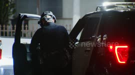 US, Los Angeles: Arleta Man With Multiple Guns Barricaded Inside Home