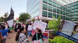 US: Protesters Condemn Gaza Journalist Killings Outside NBC News Building