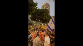 Massive protest erupts demanding hostage deal in Tel Aviv, Israel