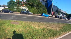 CyclingMikey chases after suspected phone thieves on e-bikes in Chiswick