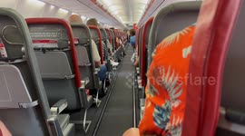 Zany pilot delights passengers on Jet2 flight with hilarious speech