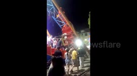 Chaos as pirate ship ride at Chinese theme park snaps in half, passengers scream in panic