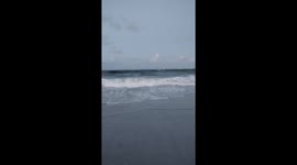 US: Florida Sees Rough Surf Conditions as Hurricane Erin Approaches