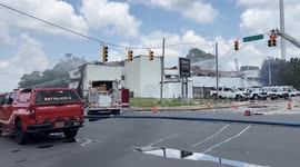US: Gas explosion at veterinary clinic injures 3 firefighters in Wilmington, NC