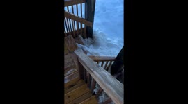 US: Hurricane Erin Brings Storm Surge to North Carolina’s Outer Banks