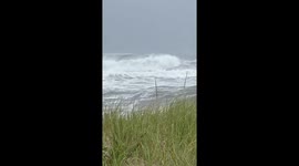 US: Large Waves Hit East Coast as Hurricane Erin Moves North in Atlantic 3