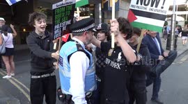 UK: Demonstrators rally outside Israeli embassy in London to call for end to Gaza famine