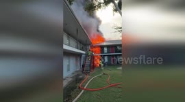 Fire engulfs apartment complex in Houston, Texas